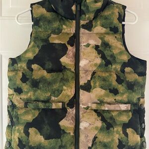 all in motion Green & Tan Camo Puffer Vest